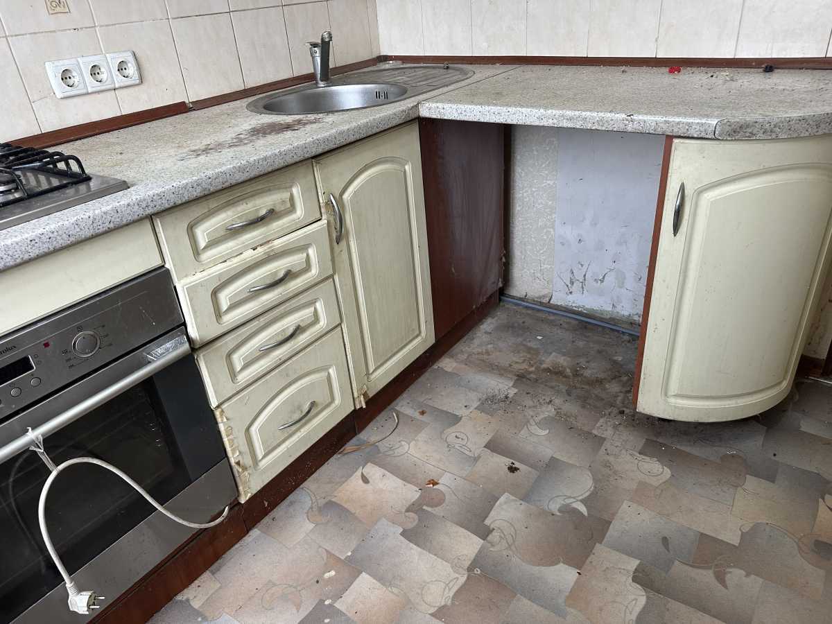 Продаж 3-кімнатної квартири 57 м², Волгоградська вул., 37