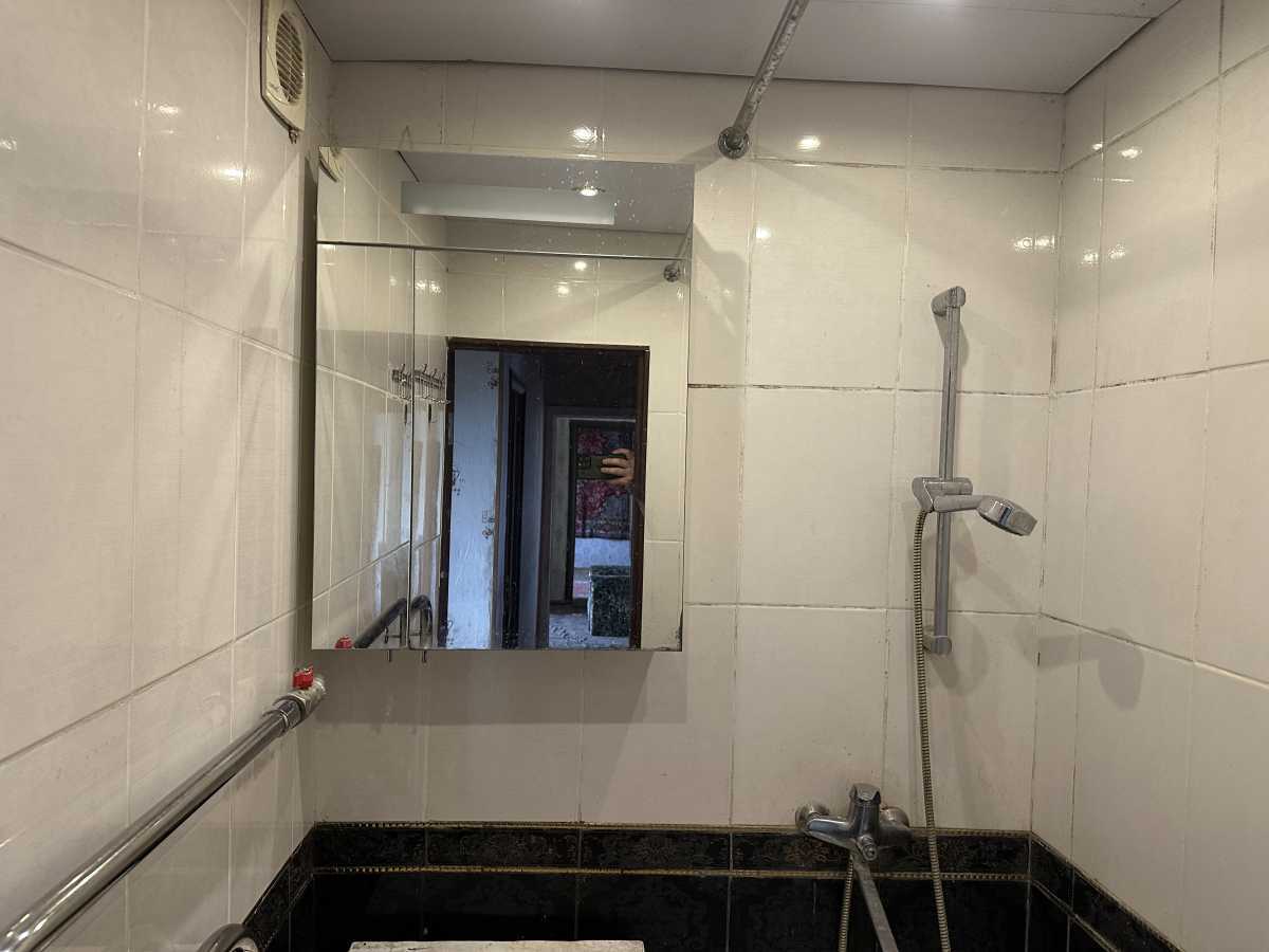 Продаж 3-кімнатної квартири 57 м², Волгоградська вул., 37