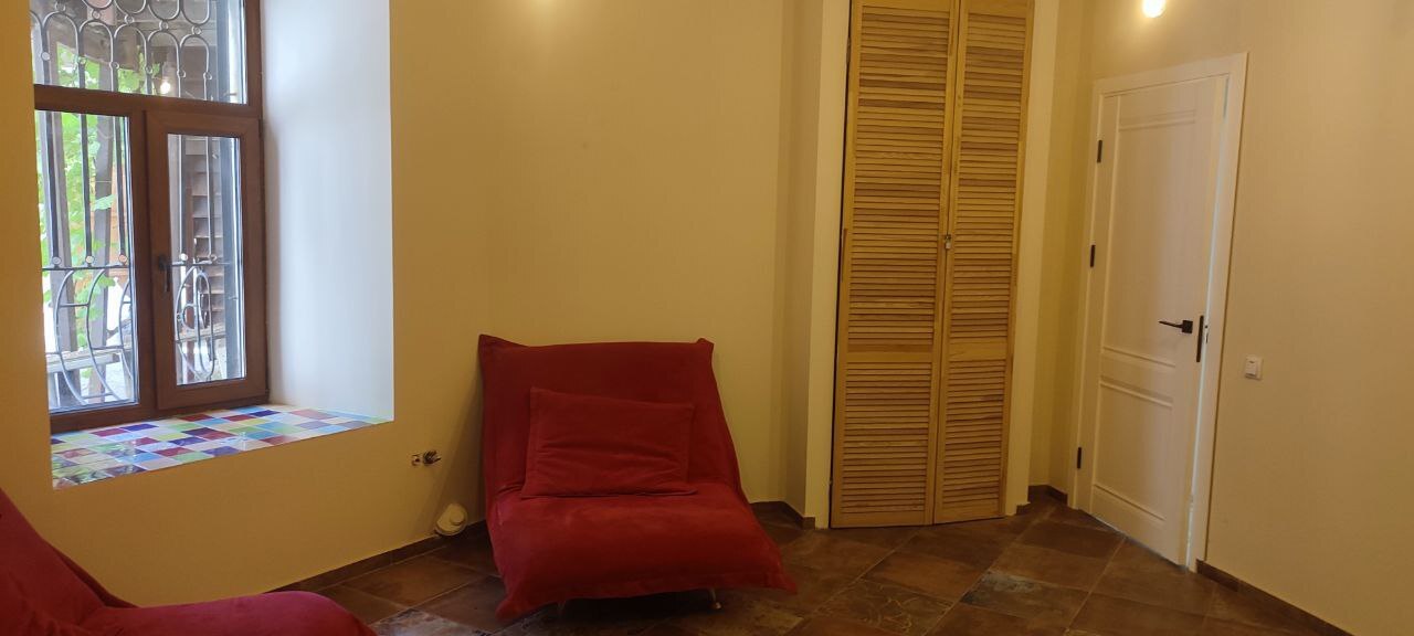 Оренда 4-кімнатної квартири 130 м², Канатная вул., 28