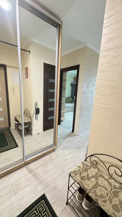 Продаж 2-кімнатної квартири 53.4 м²