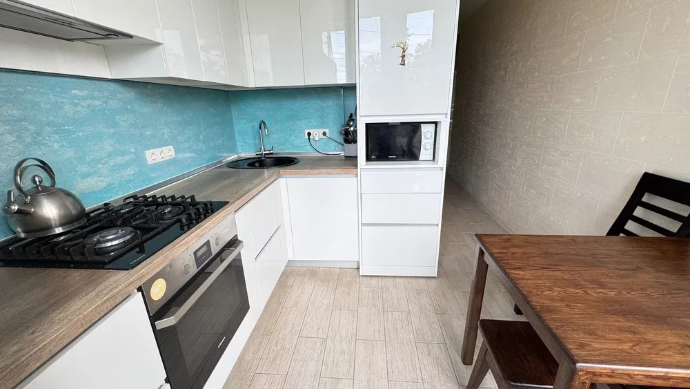 Продаж 2-кімнатної квартири 53.4 м²