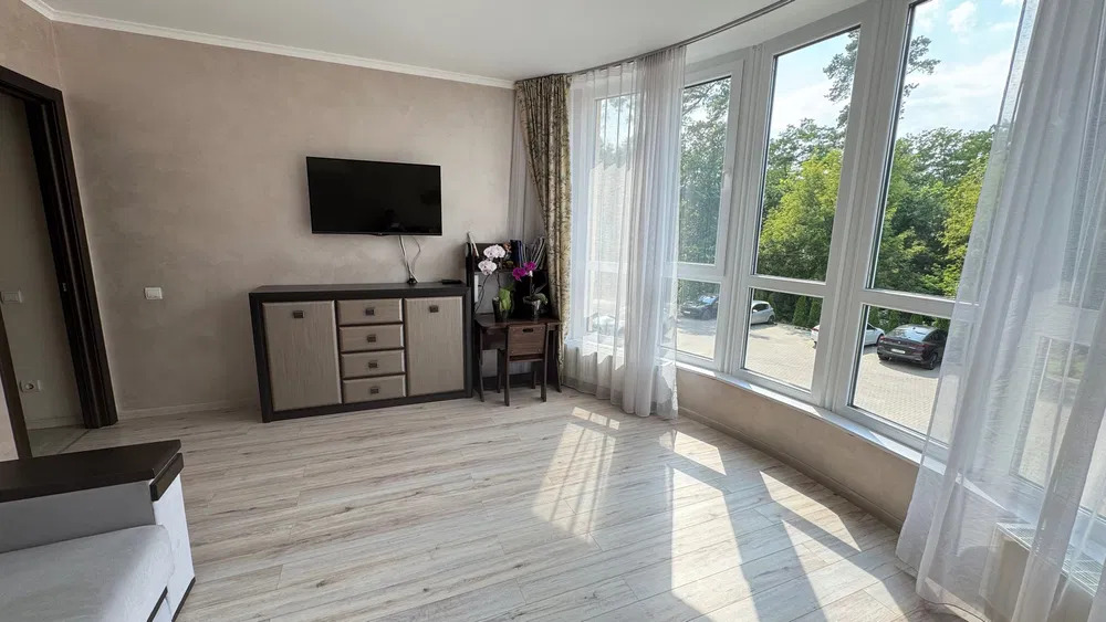 Продаж 2-кімнатної квартири 53.4 м²