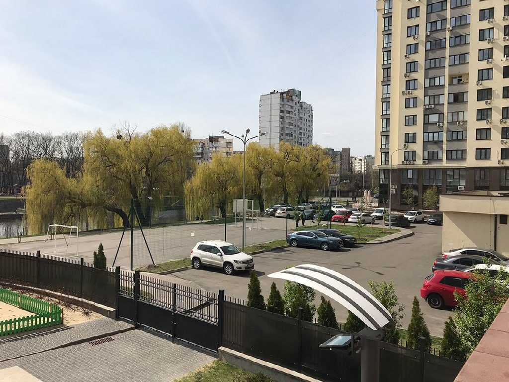 Продажа 2-комнатной квартиры 85.7 м², Маршала Конева ул., 10/1