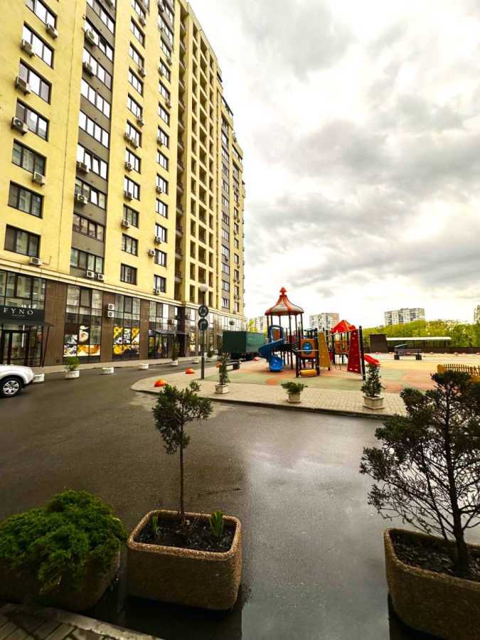 Продажа 2-комнатной квартиры 85.7 м², Маршала Конева ул., 10/1