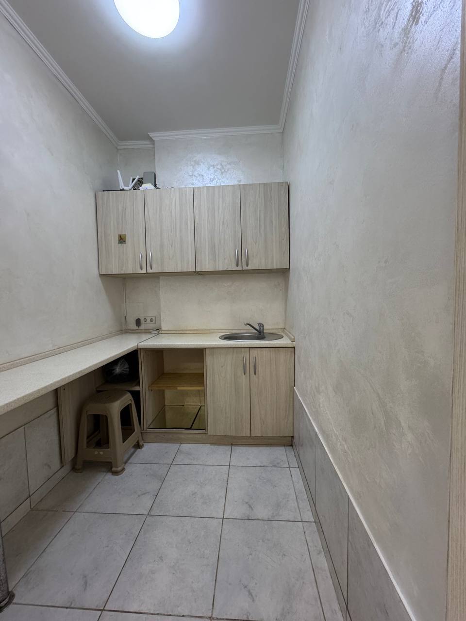 Продаж салону краси 37.8 м², Массив Радужный вул., 19/1