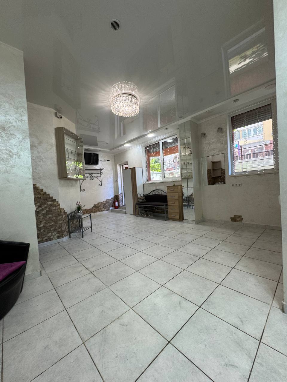 Продаж салону краси 37.8 м², Массив Радужный вул., 19/1