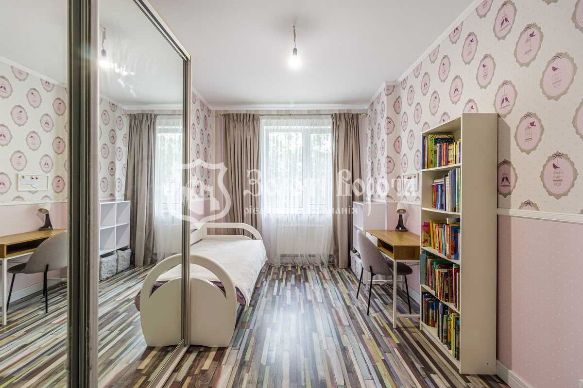 Продаж 2-кімнатної квартири 57 м², Метрологічна вул., 111