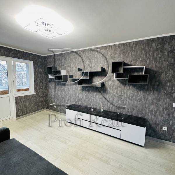 Продаж 2-кімнатної квартири 46 м², Перова бул., 16