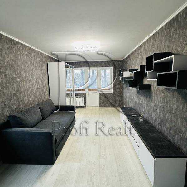 Продаж 2-кімнатної квартири 46 м², Перова бул., 16
