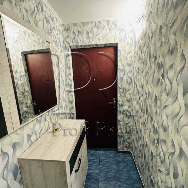 Продаж 2-кімнатної квартири 46 м², Перова бул., 16
