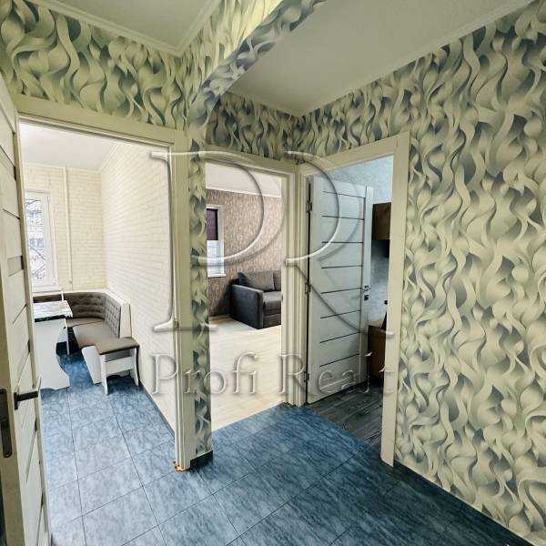 Продаж 2-кімнатної квартири 46 м², Перова бул., 16