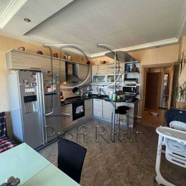Продаж 3-кімнатної квартири 113 м², Ніжинська вул., 5