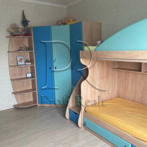 Продаж 3-кімнатної квартири 113 м², Ніжинська вул., 5
