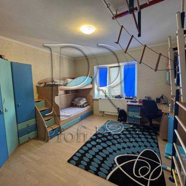 Продаж 3-кімнатної квартири 113 м², Ніжинська вул., 5
