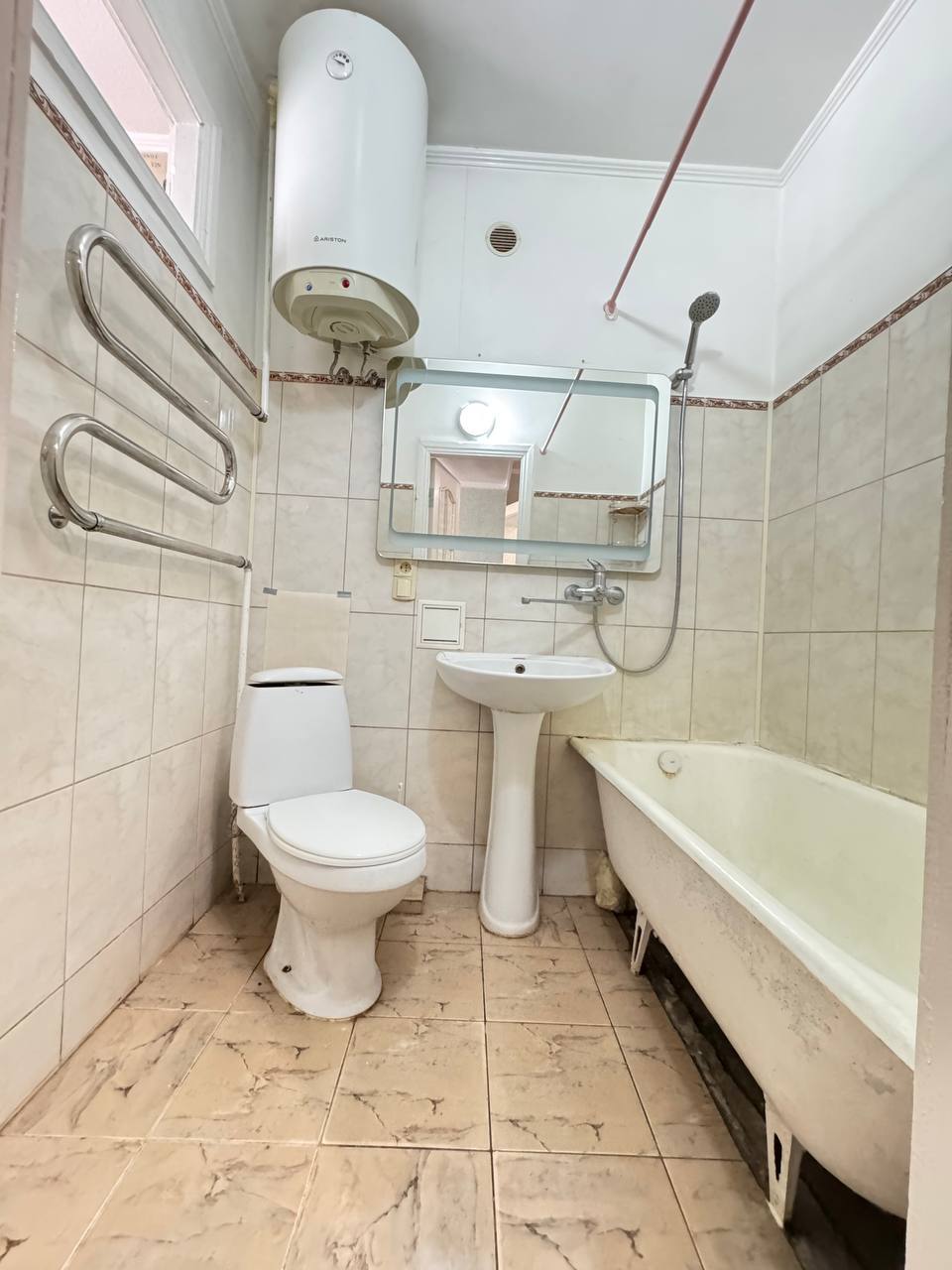Продаж 1-кімнатної квартири 33 м², Соборна вул., 1/3
