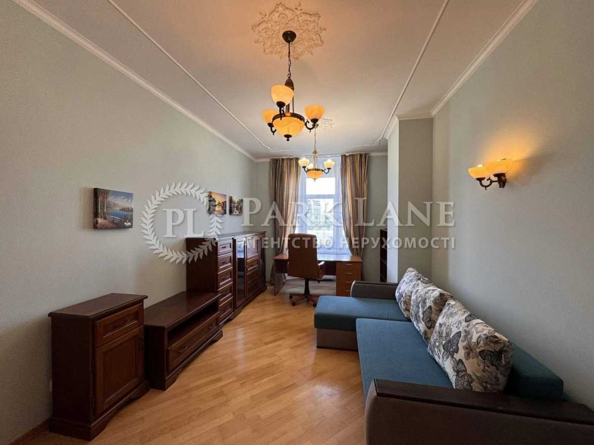 Продажа 3-комнатной квартиры 119 м², Кловский спуск, 5