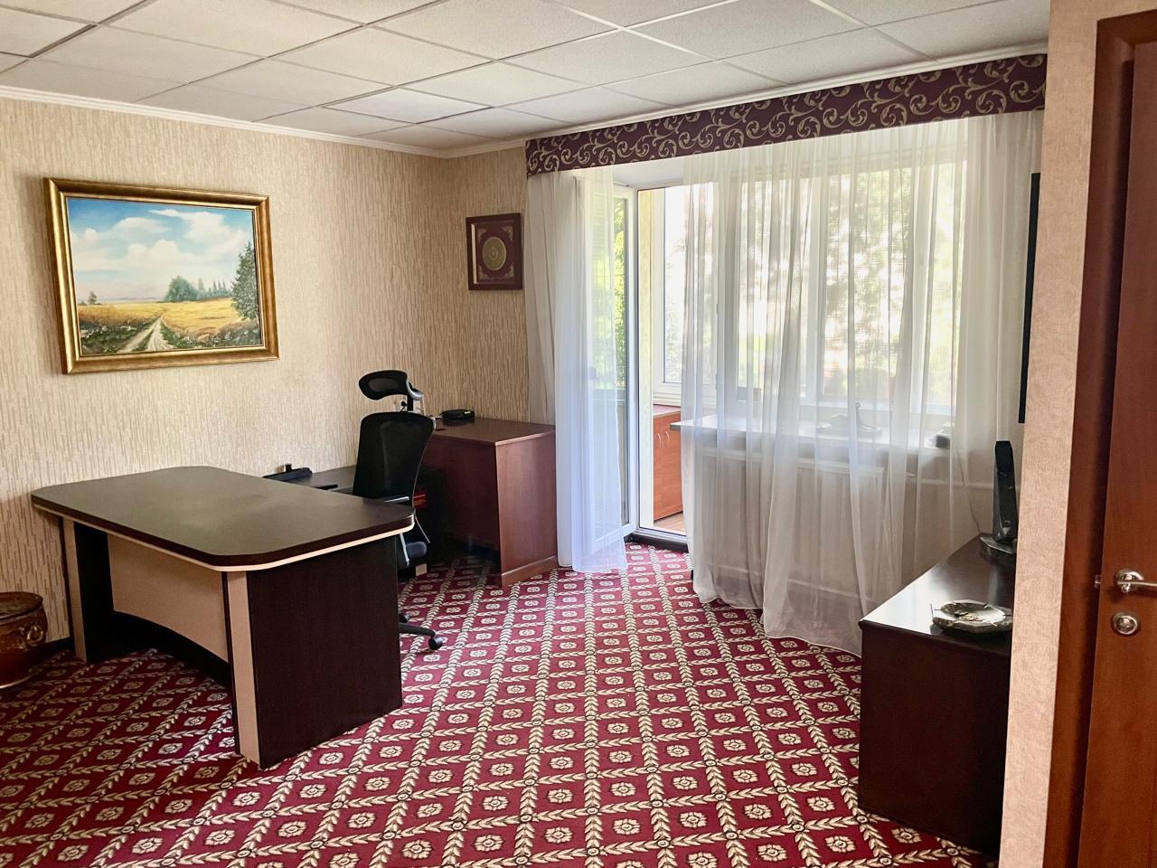 Оренда офісу 45 м², Бастіонна вул., 1
