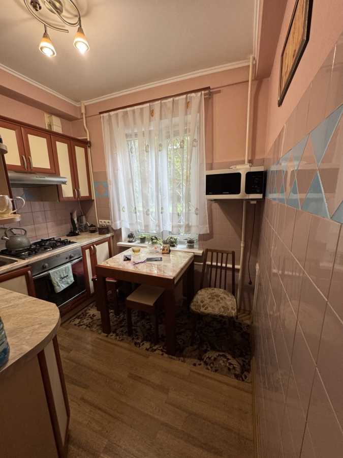 Продаж 2-кімнатної квартири 43.9 м², Мініна вул., 3