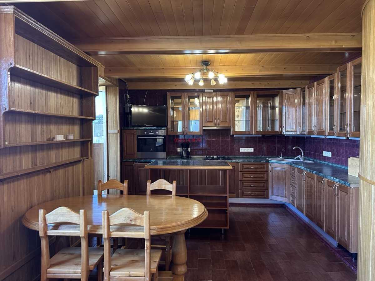Продажа 4-комнатной квартиры 150.4 м², Михаила Донца ул., Драгоманова, 17