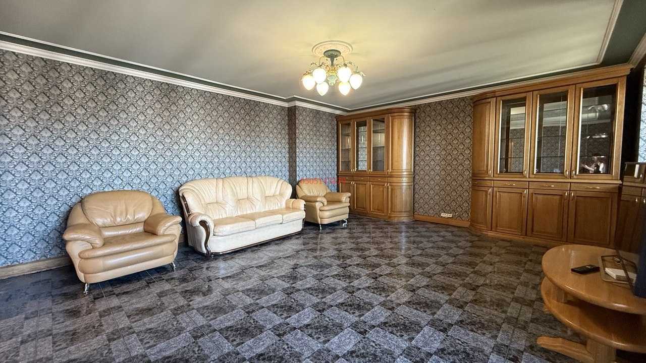Продажа 4-комнатной квартиры 150.4 м², Михаила Донца ул., Драгоманова, 17