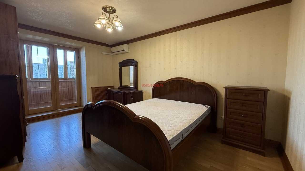 Продажа 4-комнатной квартиры 150.4 м², Михаила Донца ул., Драгоманова, 17