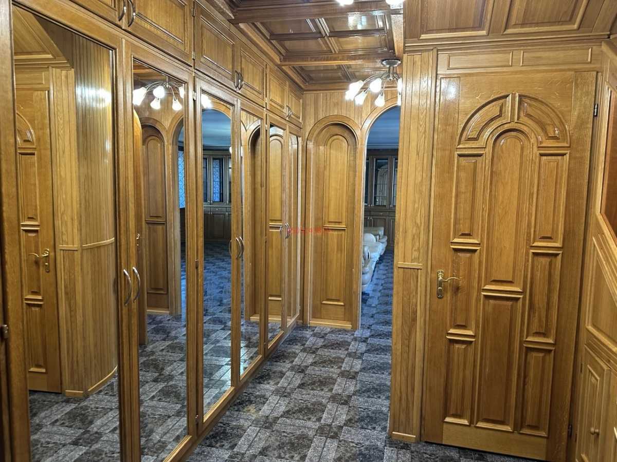 Продажа 4-комнатной квартиры 150.4 м², Михаила Донца ул., Драгоманова, 17