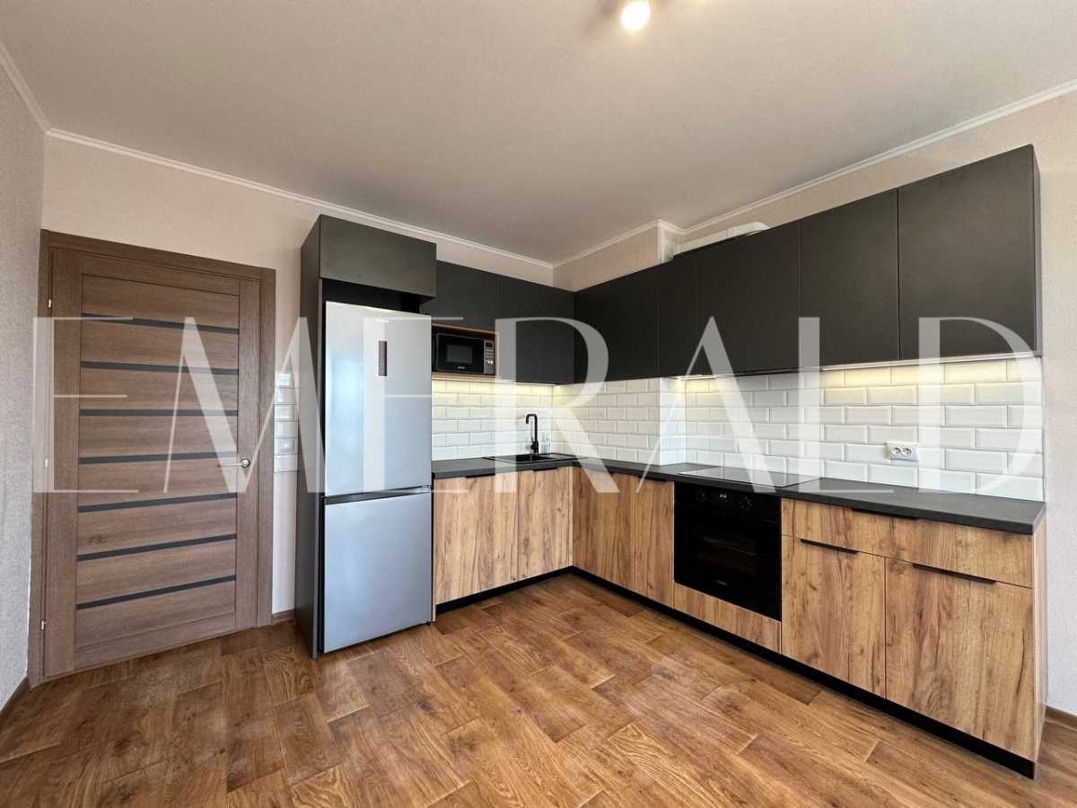 Продажа 2-комнатной квартиры 77.05 м², Коноплянская ул., 22Б