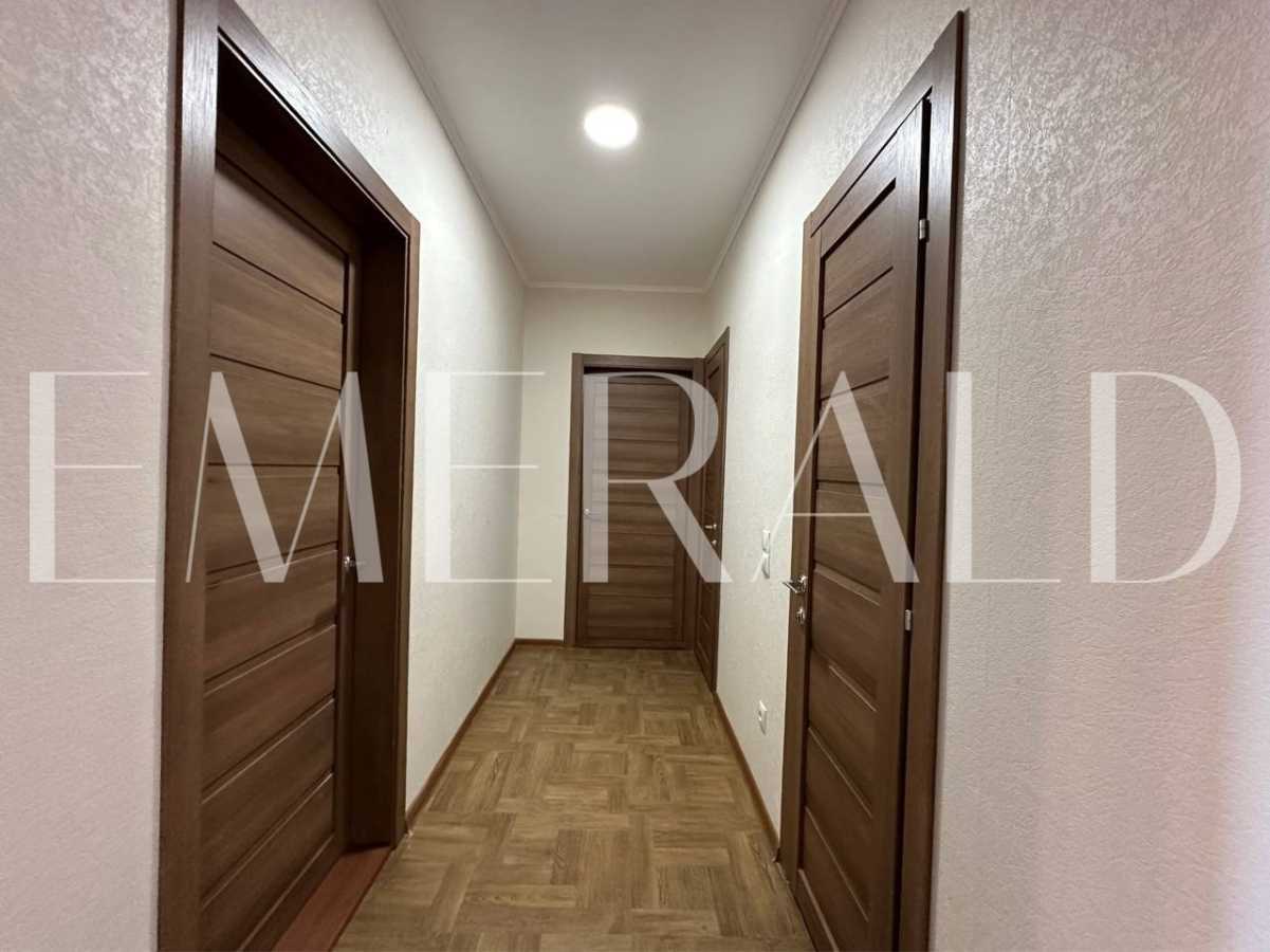 Продажа 2-комнатной квартиры 77.05 м², Коноплянская ул., 22Б