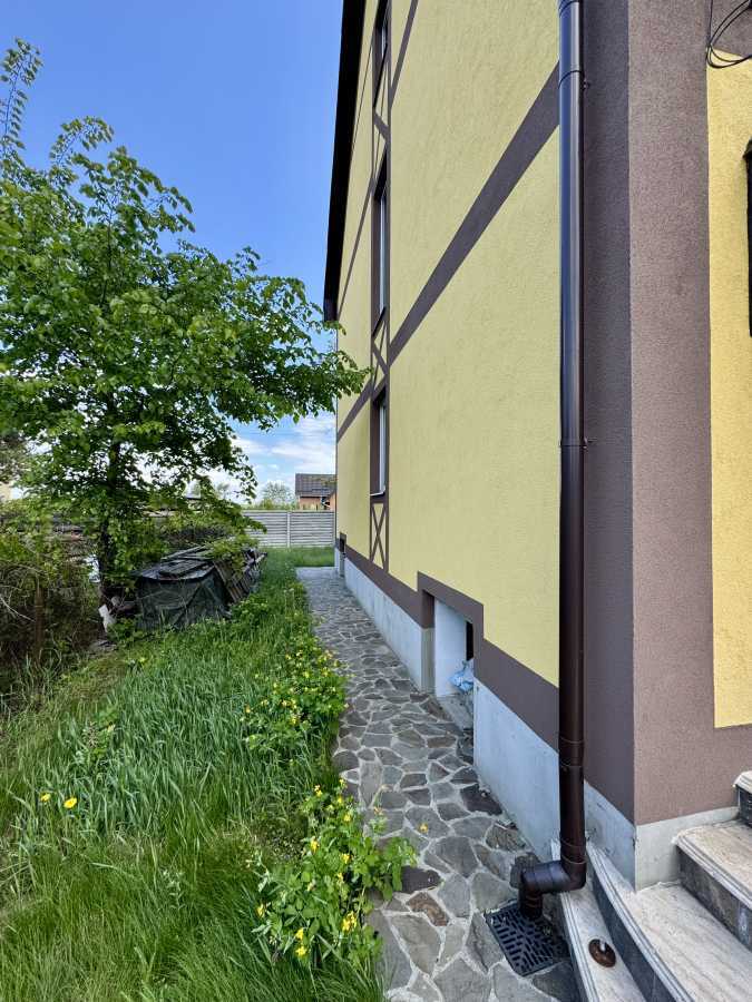 Продаж будинку 380 м²