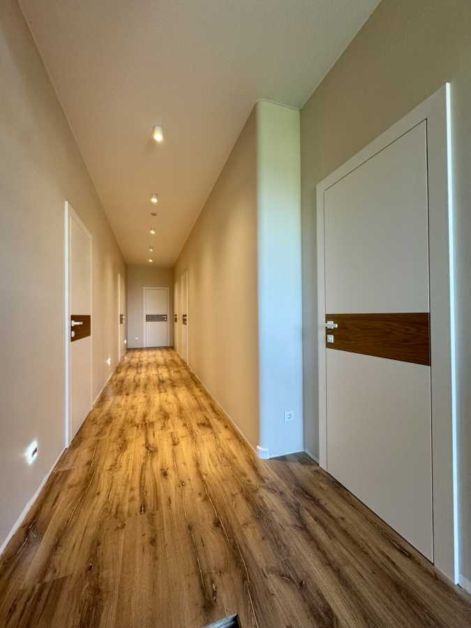 Продаж будинку 380 м²