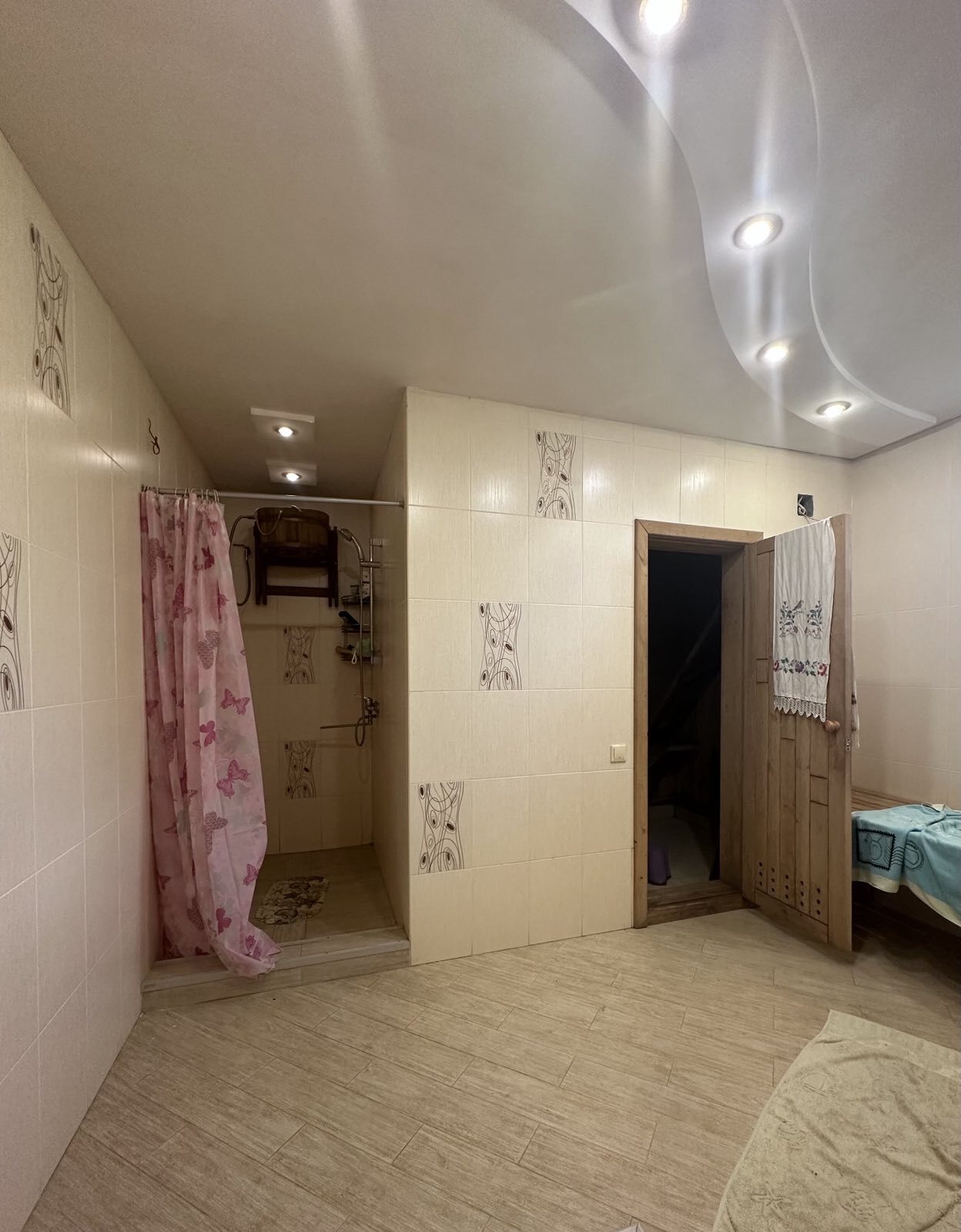 Продаж будинку 180 м²