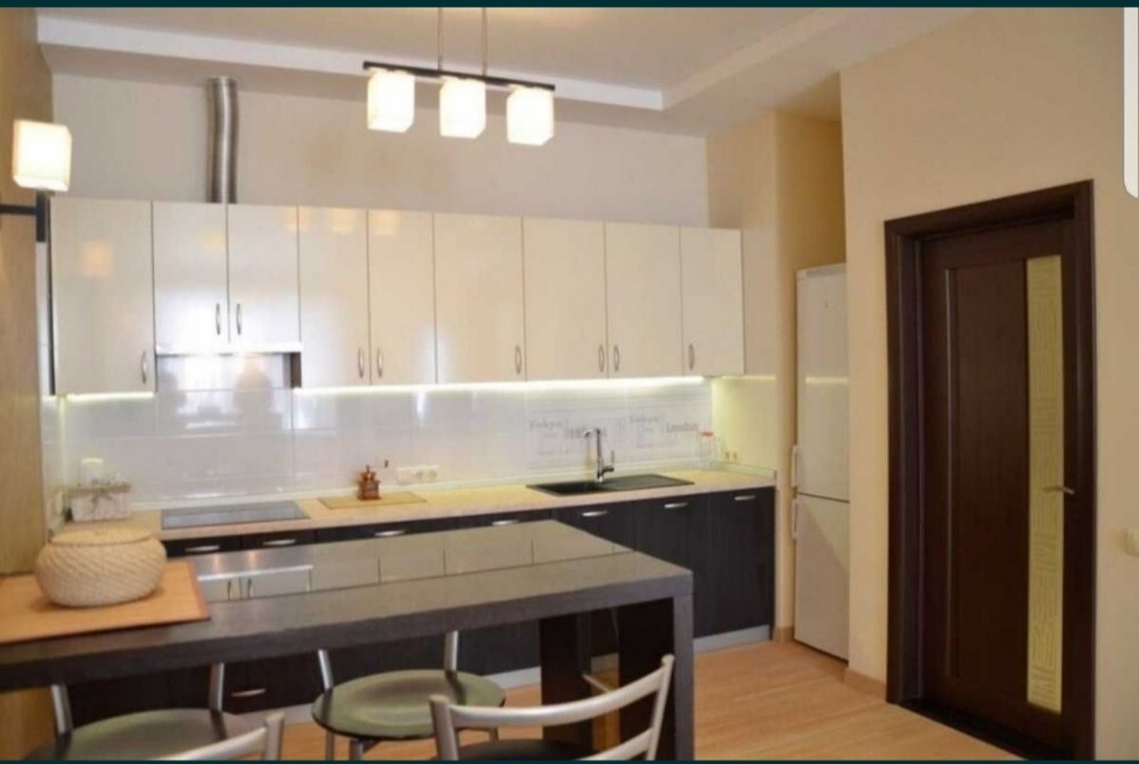 Продажа 2-комнатной квартиры 63 м², Армейская ул., 8