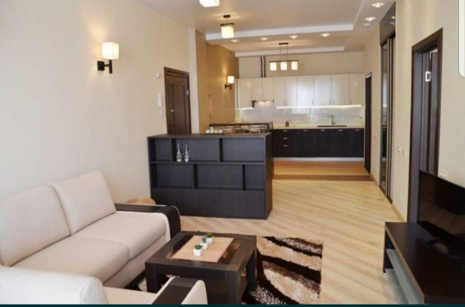 Продажа 2-комнатной квартиры 63 м², Армейская ул., 8