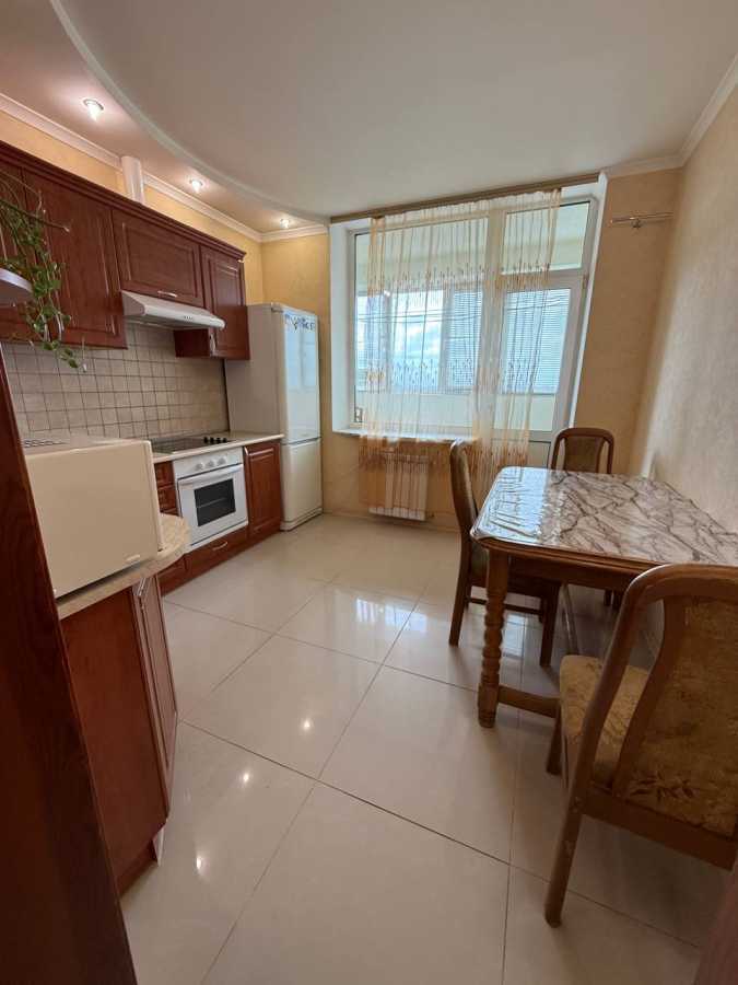 Продажа 1-комнатной квартиры 43 м², Верховинная ул., 35