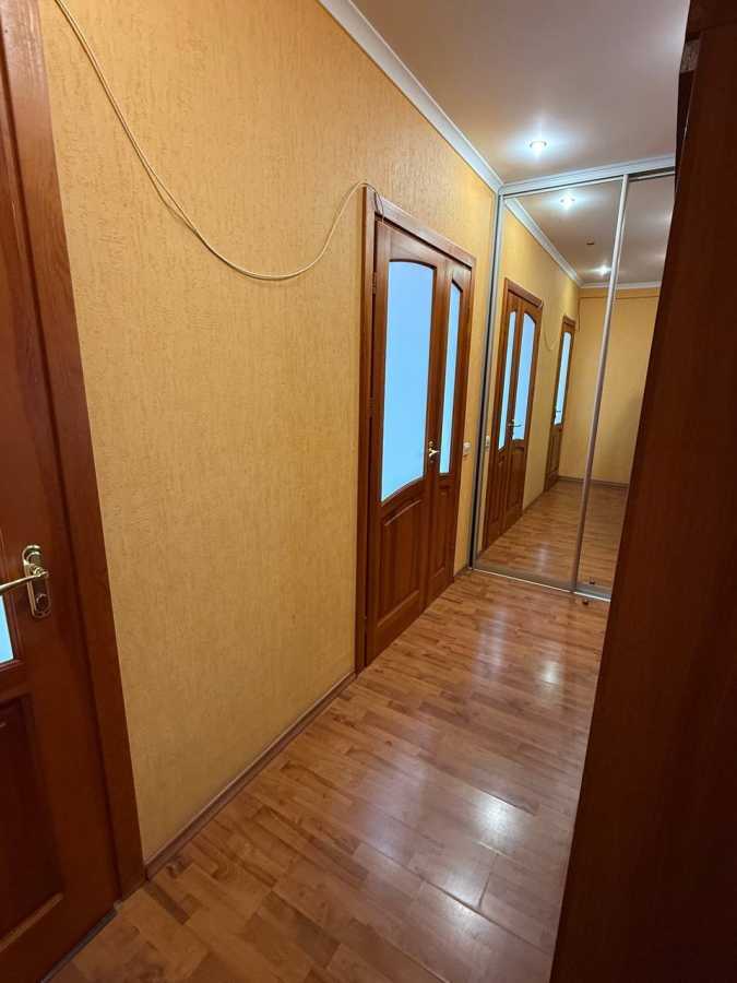 Продажа 1-комнатной квартиры 43 м², Верховинная ул., 35