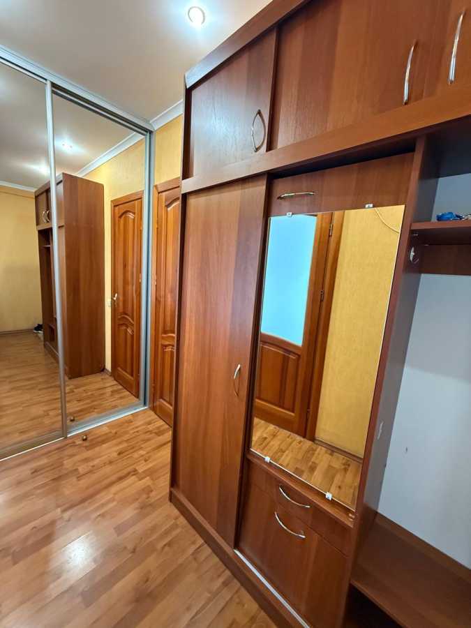 Продажа 1-комнатной квартиры 43 м², Верховинная ул., 35