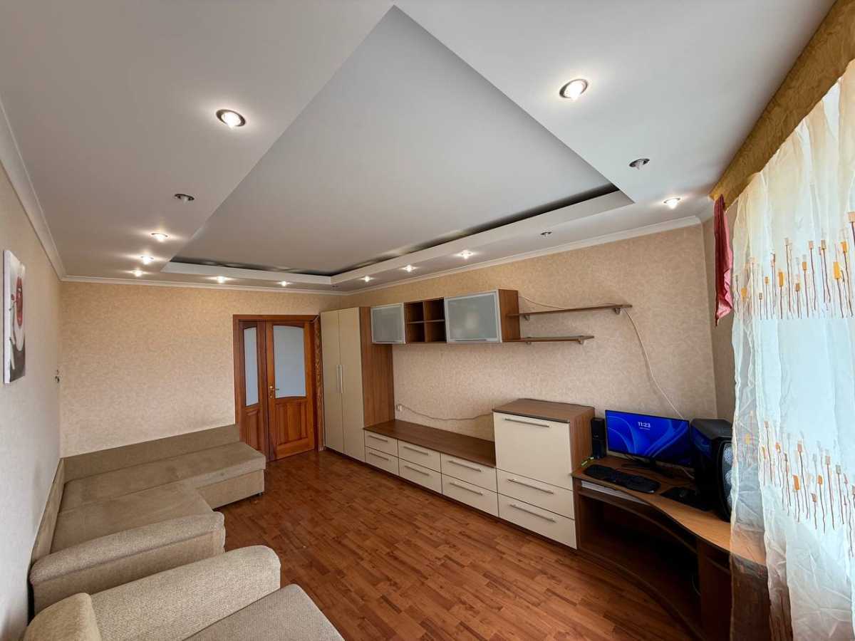 Продажа 1-комнатной квартиры 43 м², Верховинная ул., 35