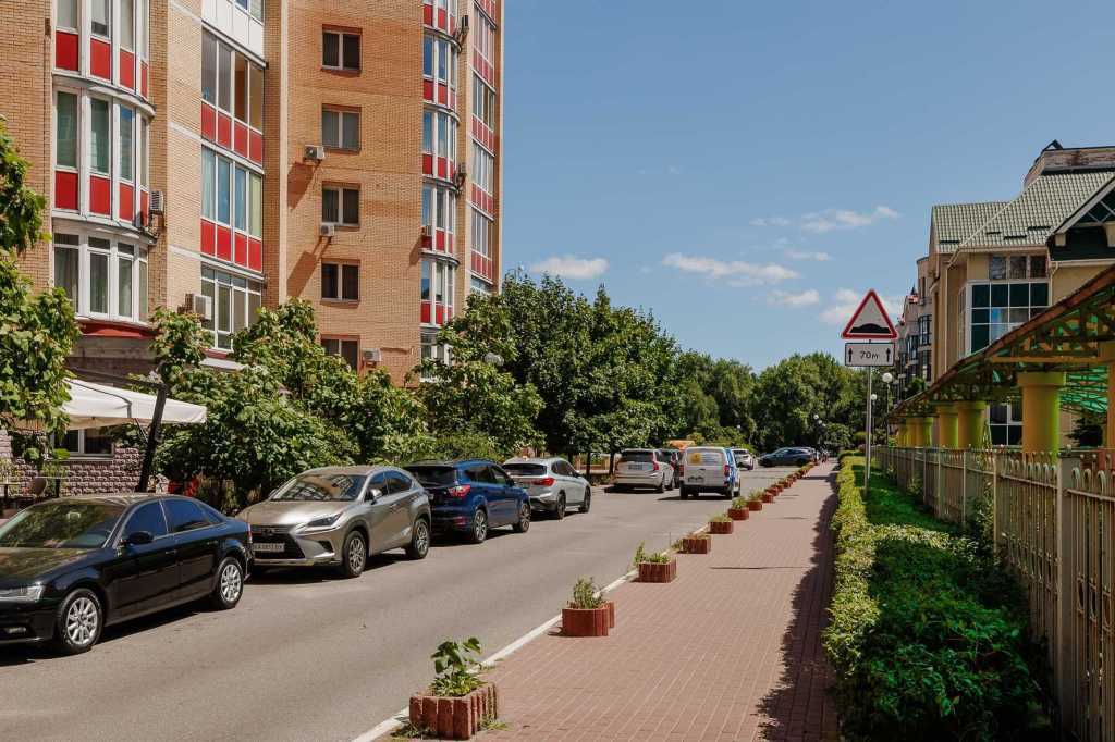 Продажа 1-комнатной квартиры 49 м², Героев Сталинграда просп., 4А