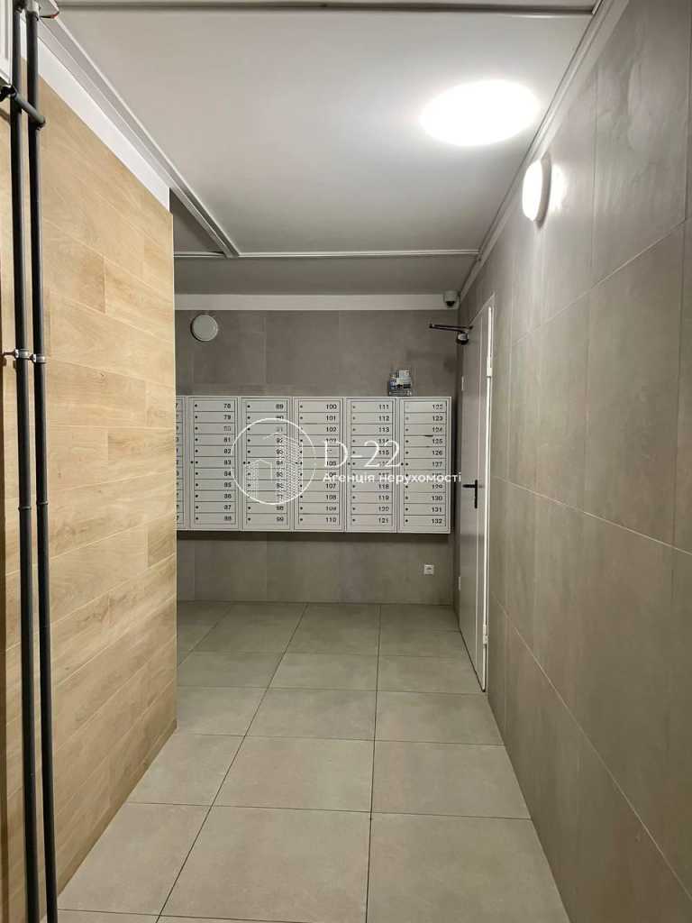 Продаж 2-кімнатної квартири 74 м², Михайла Максимовича вул., 32а