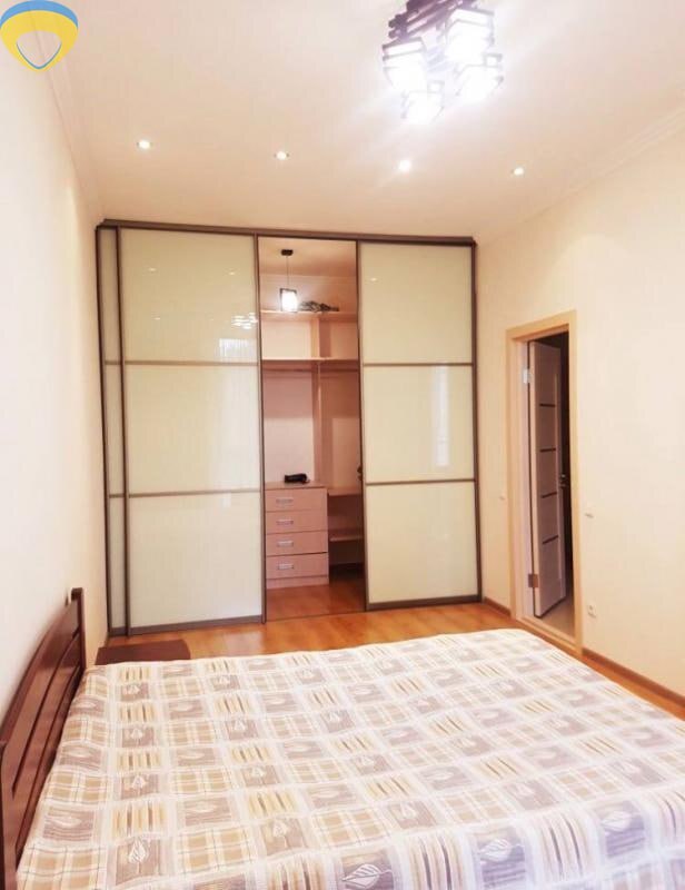 Продаж 1-кімнатної квартири 54.6 м², Французский бул., 22