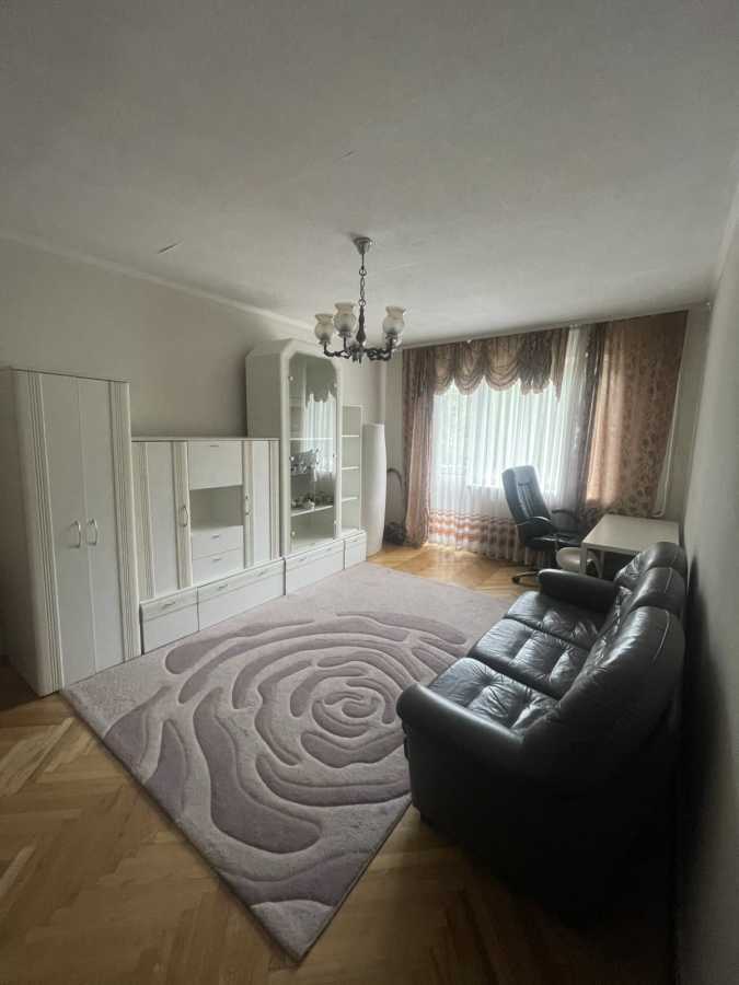 Продажа 2-комнатной квартиры 52 м², Митрополита Андрея Шептицкого ул., 1/2
