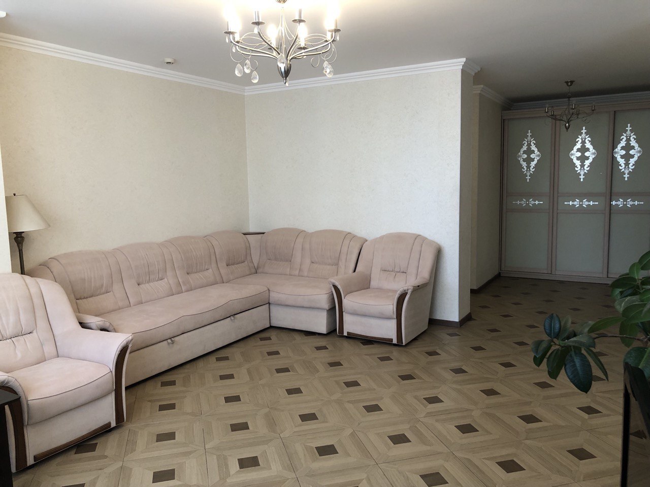 Аренда 3-комнатной квартиры 118 м², Срибнокильская ул., 1