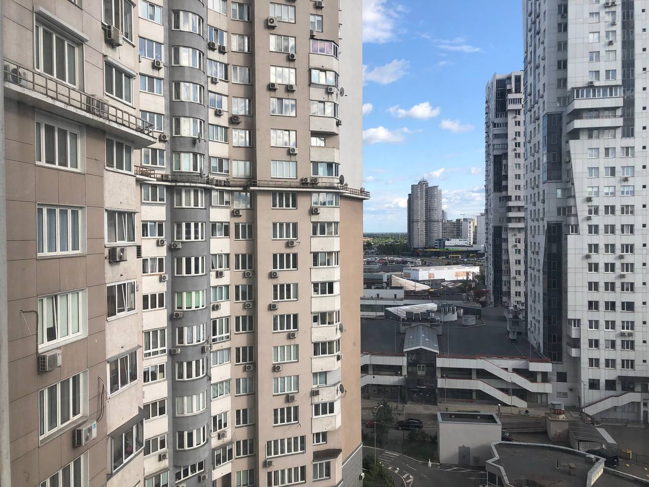 Аренда 3-комнатной квартиры 118 м², Срибнокильская ул., 1