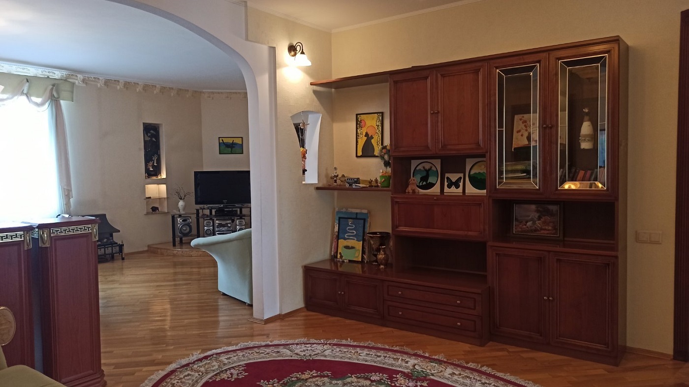 Аренда 3-комнатной квартиры 134 м², Боткина ул., 4
