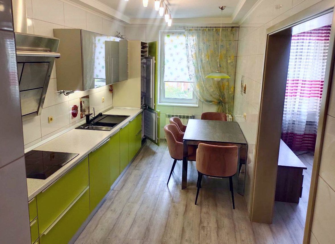 Продажа 3-комнатной квартиры 109 м², 8 Марта (Слобожанское) ул.