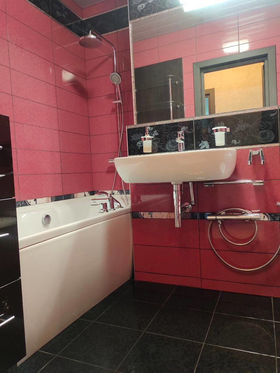 Продажа 3-комнатной квартиры 109 м², 8 Марта (Слобожанское) ул.