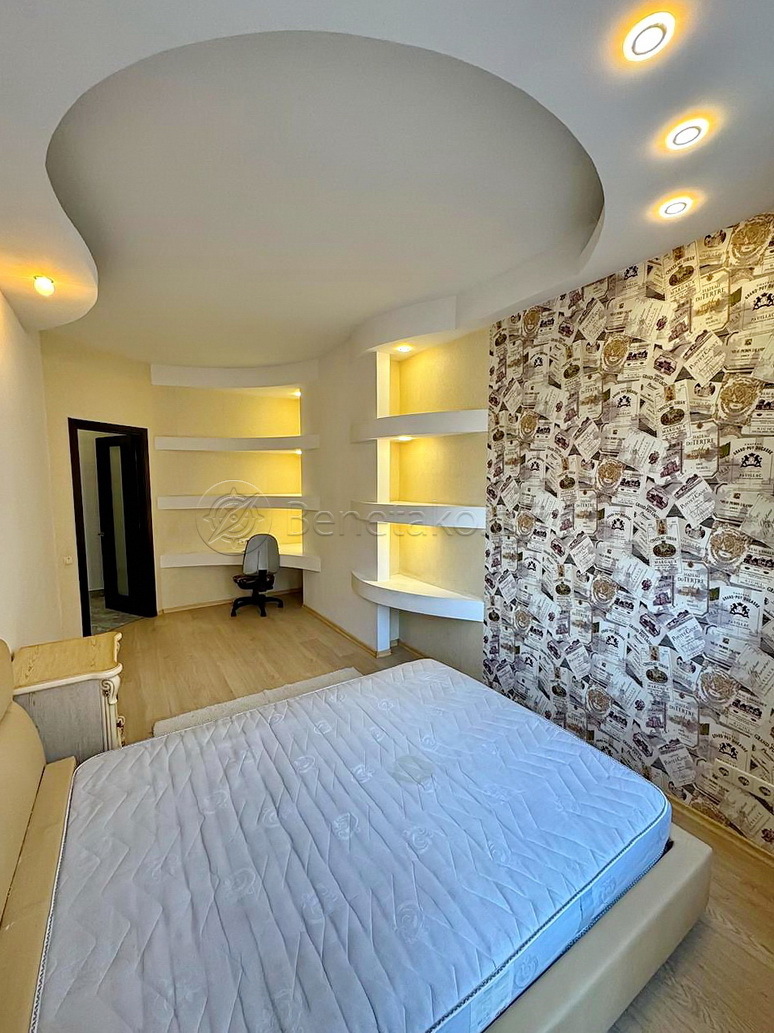 Продажа квартиры со свободной планировкой 77 м², Тенистая ул., 9/12