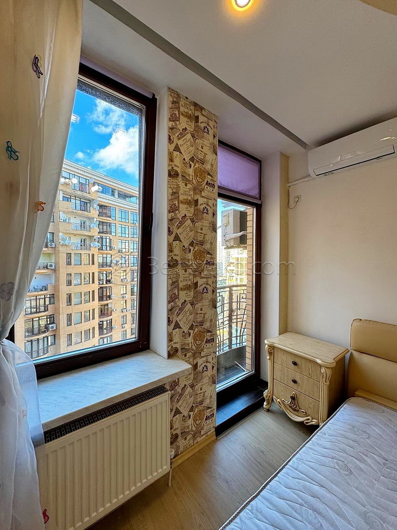 Продажа квартиры со свободной планировкой 77 м², Тенистая ул., 9/12