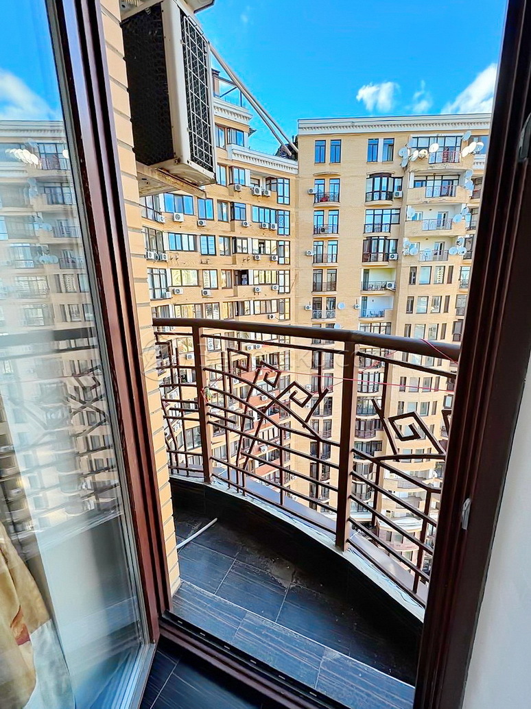 Продажа квартиры со свободной планировкой 77 м², Тенистая ул., 9/12