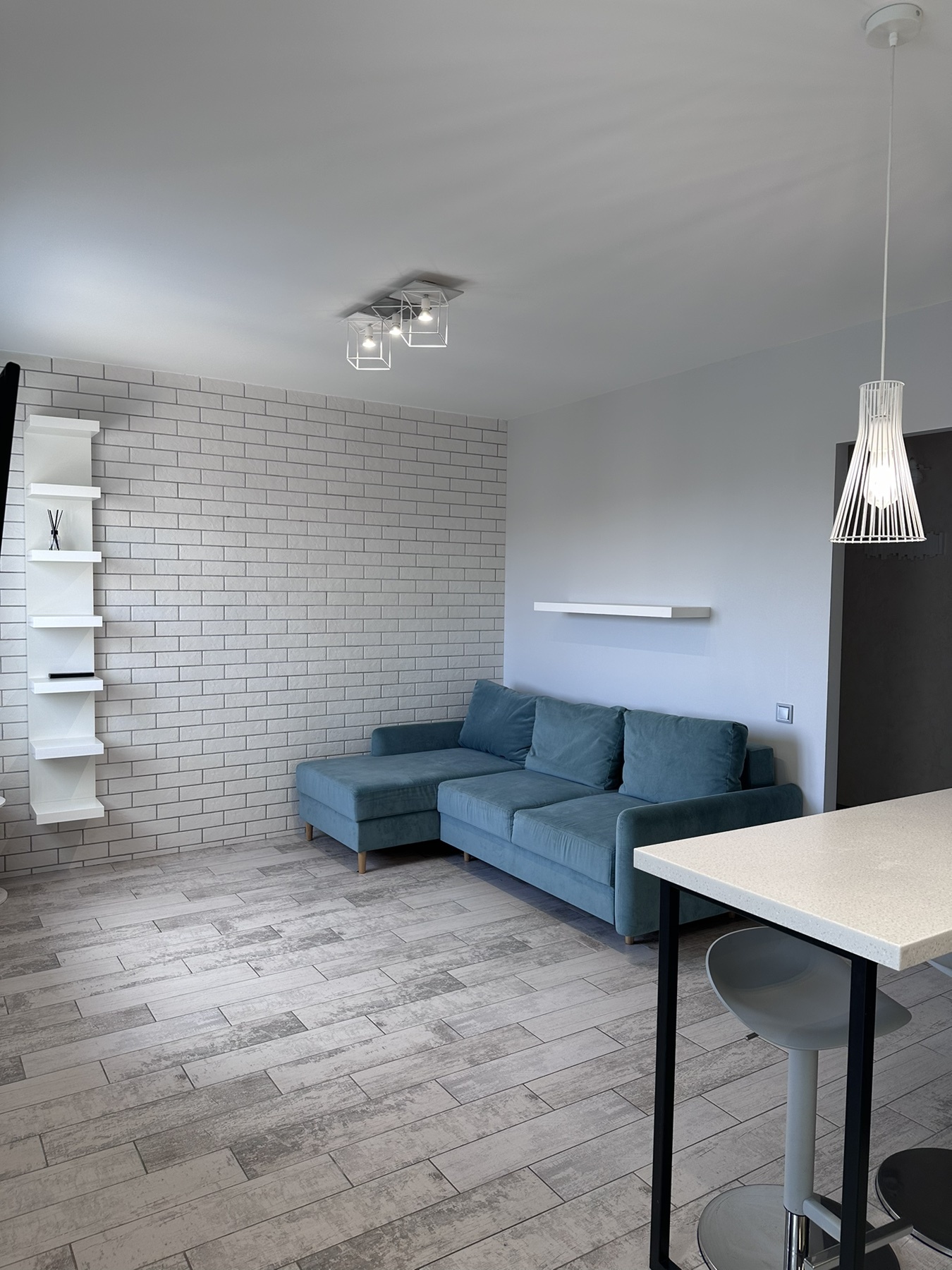 Продаж 2-кімнатної квартири 53 м²